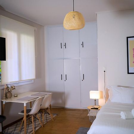 Beautiful Downtown Studio! Ioannina Bagian luar foto