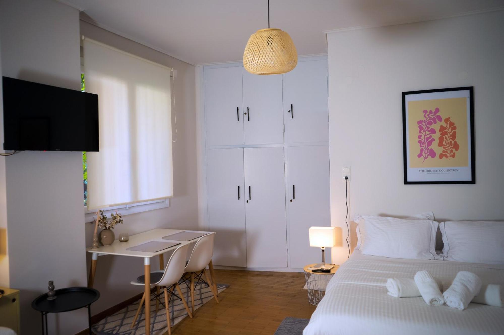 Beautiful Downtown Studio! Ioannina Bagian luar foto